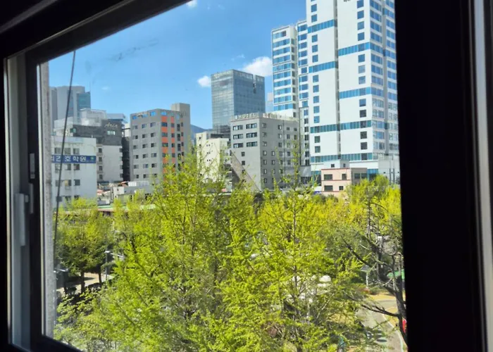 Baum Haus Licensed Jeonpo Center 2br Elevator 3min Stn アパート 釜山広域市