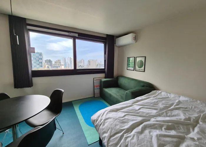 Baum Haus Licensed Jeonpo Center 2br Elevator 3min Stn アパート *